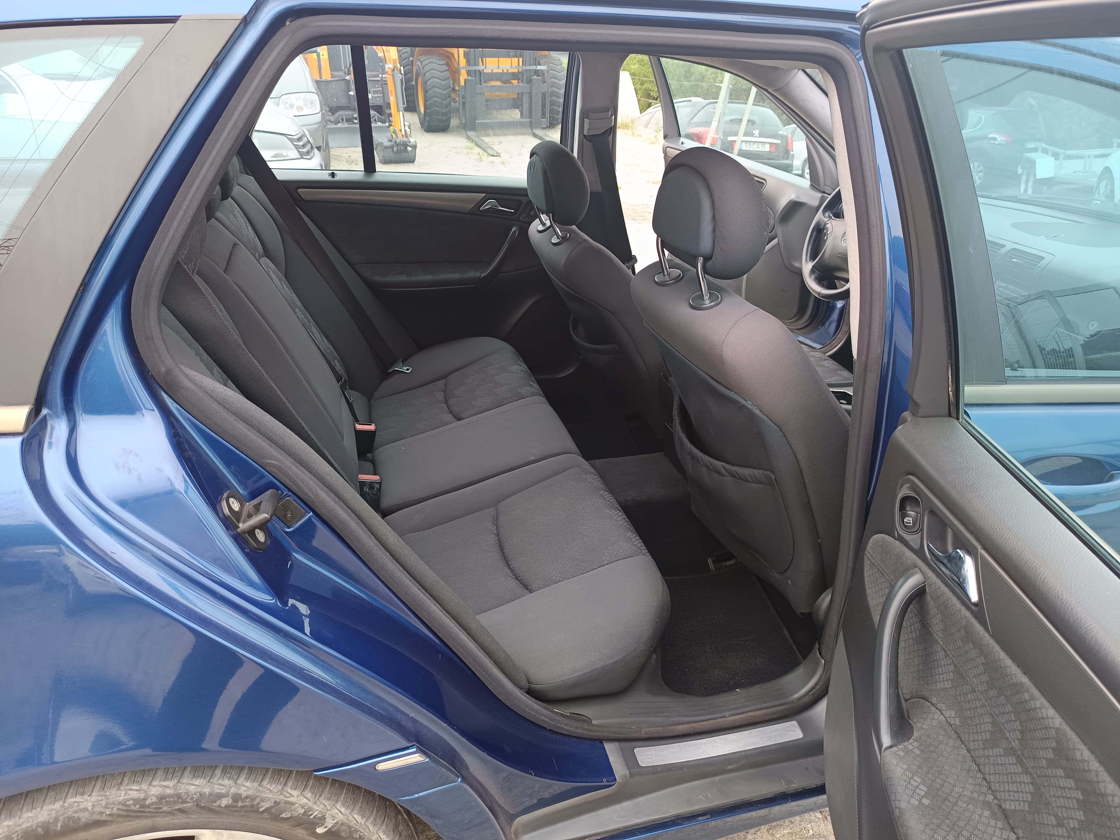 Mercedes-Benz C 220 · Ano 2001 — imagem 37