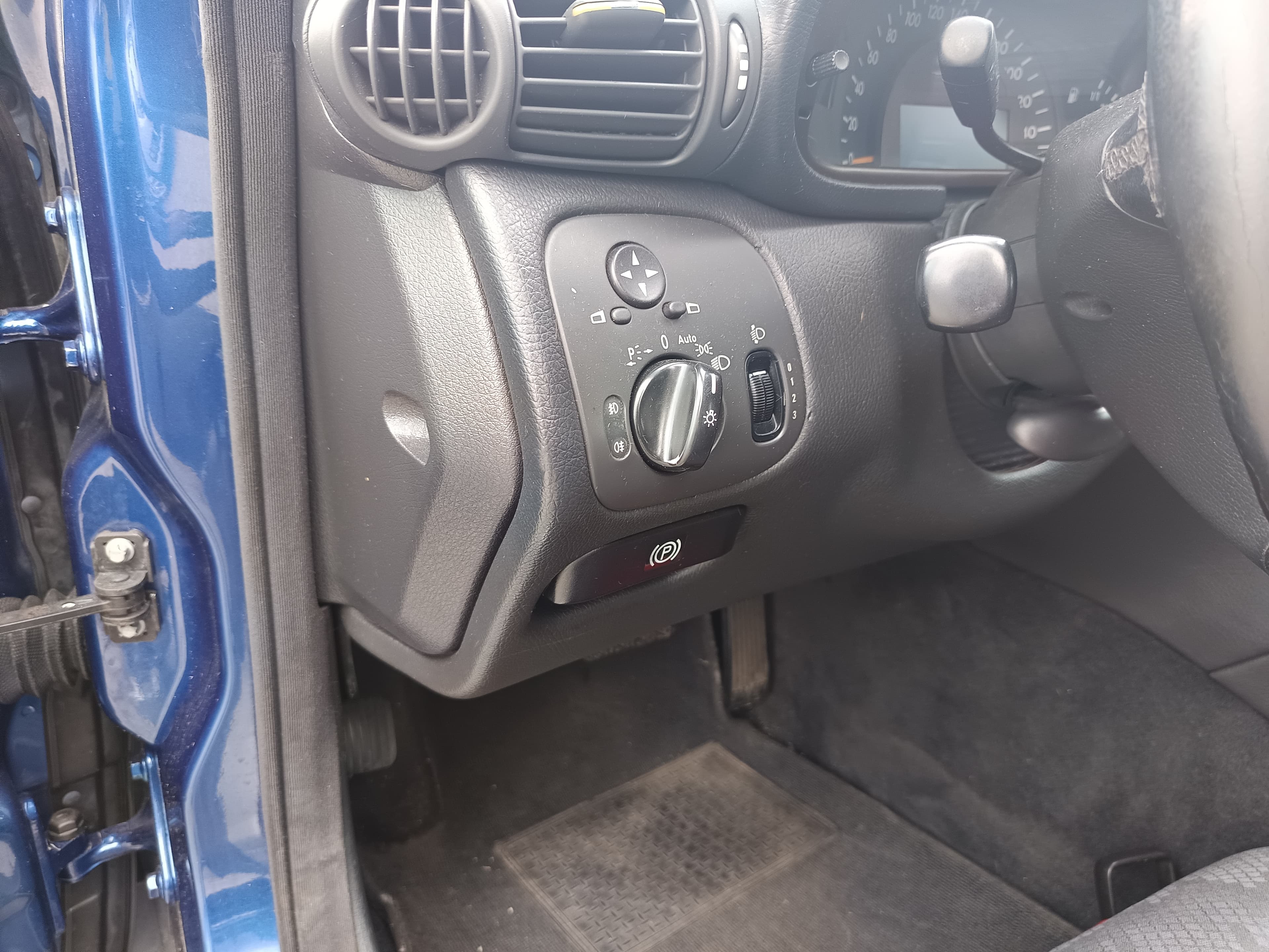 Mercedes-Benz C 220 · Ano 2001 — imagem 29