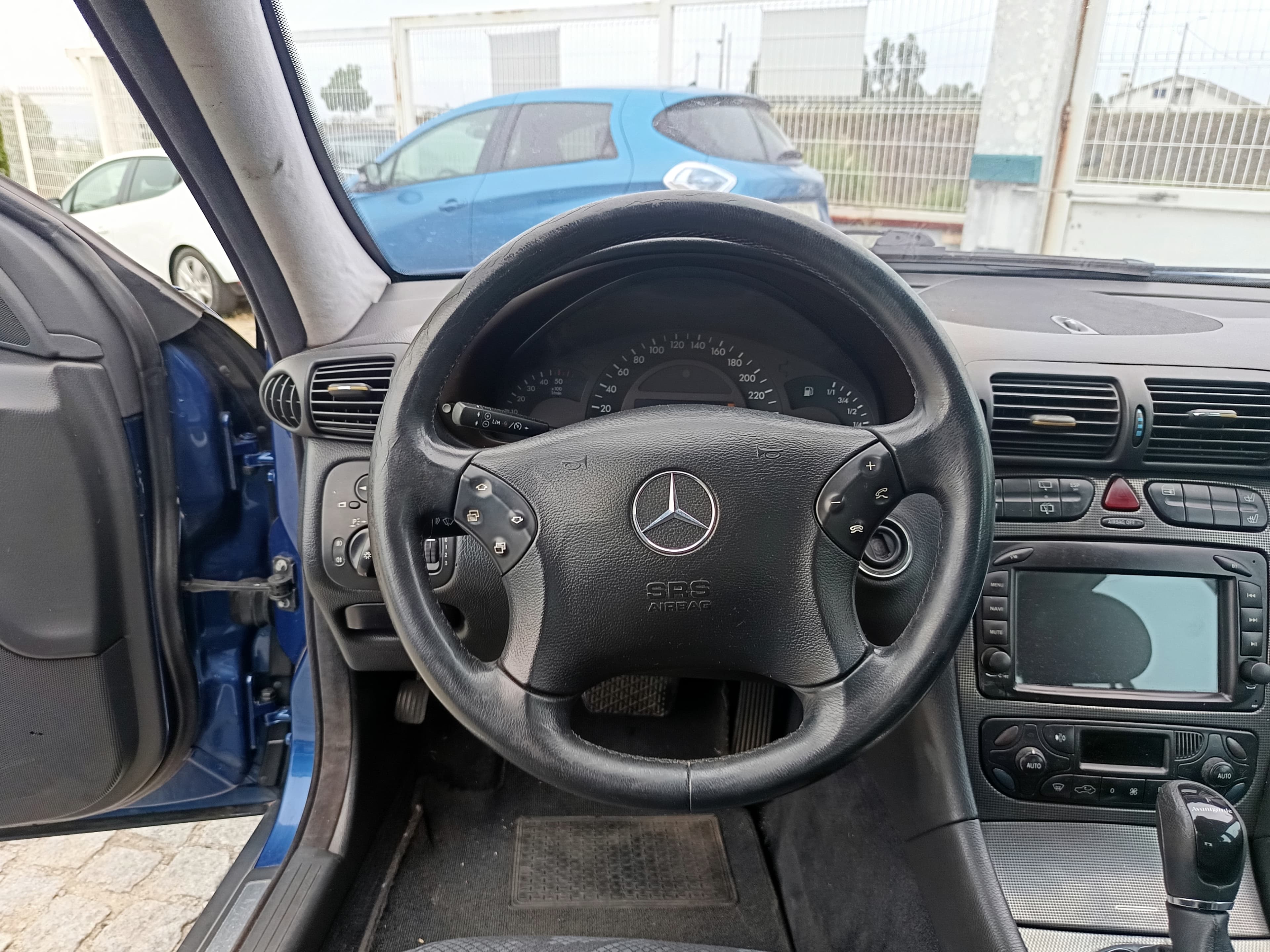 Mercedes-Benz C 220 · Ano 2001 — imagem 23