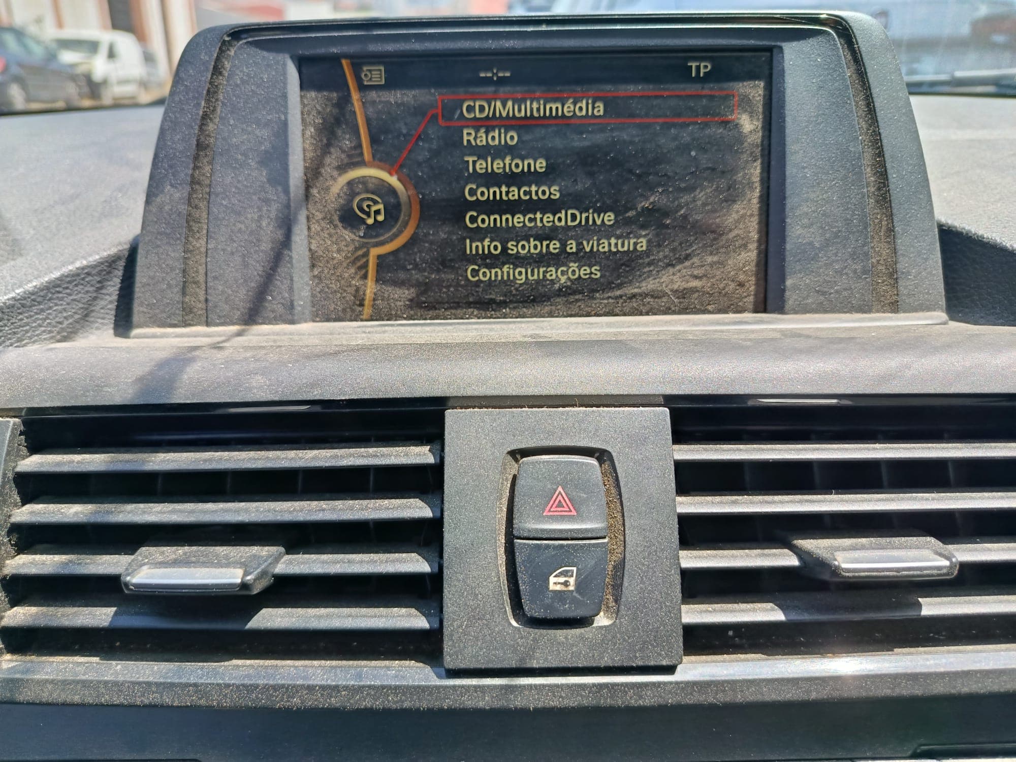 BMW 116 d · Ano 2013 — image 19