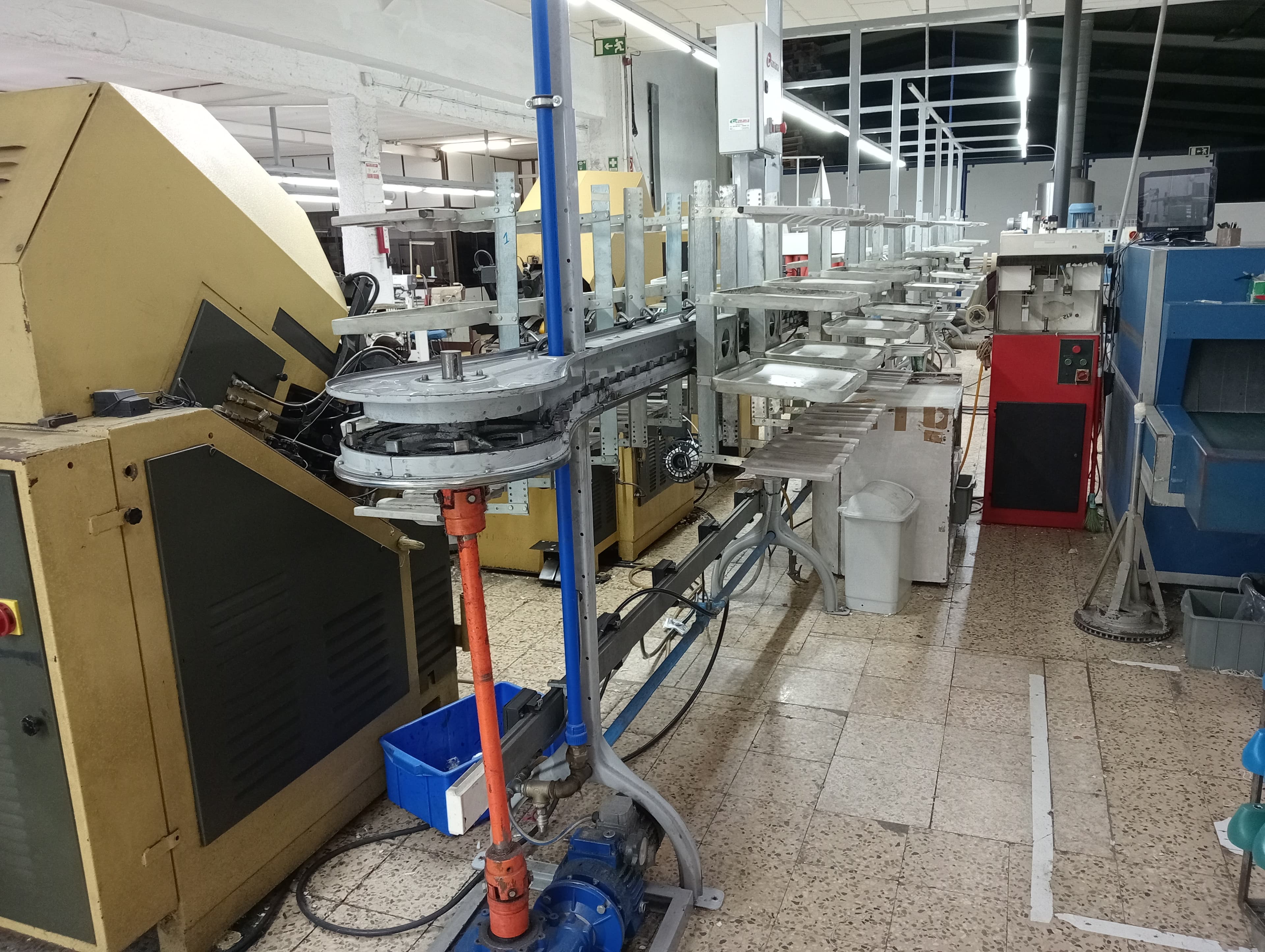 Équipements pour l'Industrie du Chaussure — image 161