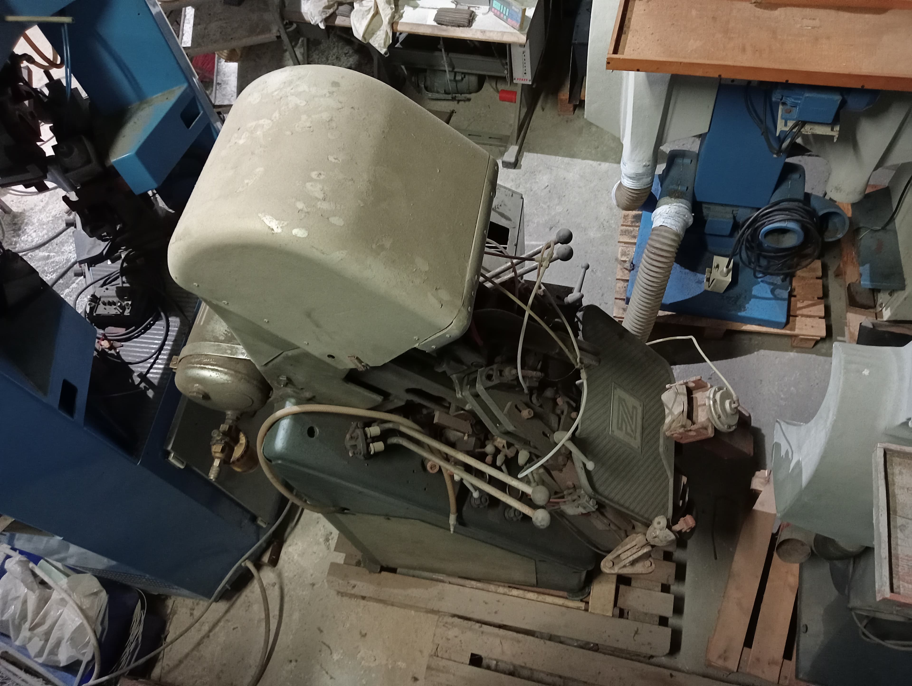 Équipements pour l'Industrie du Chaussure — image 49