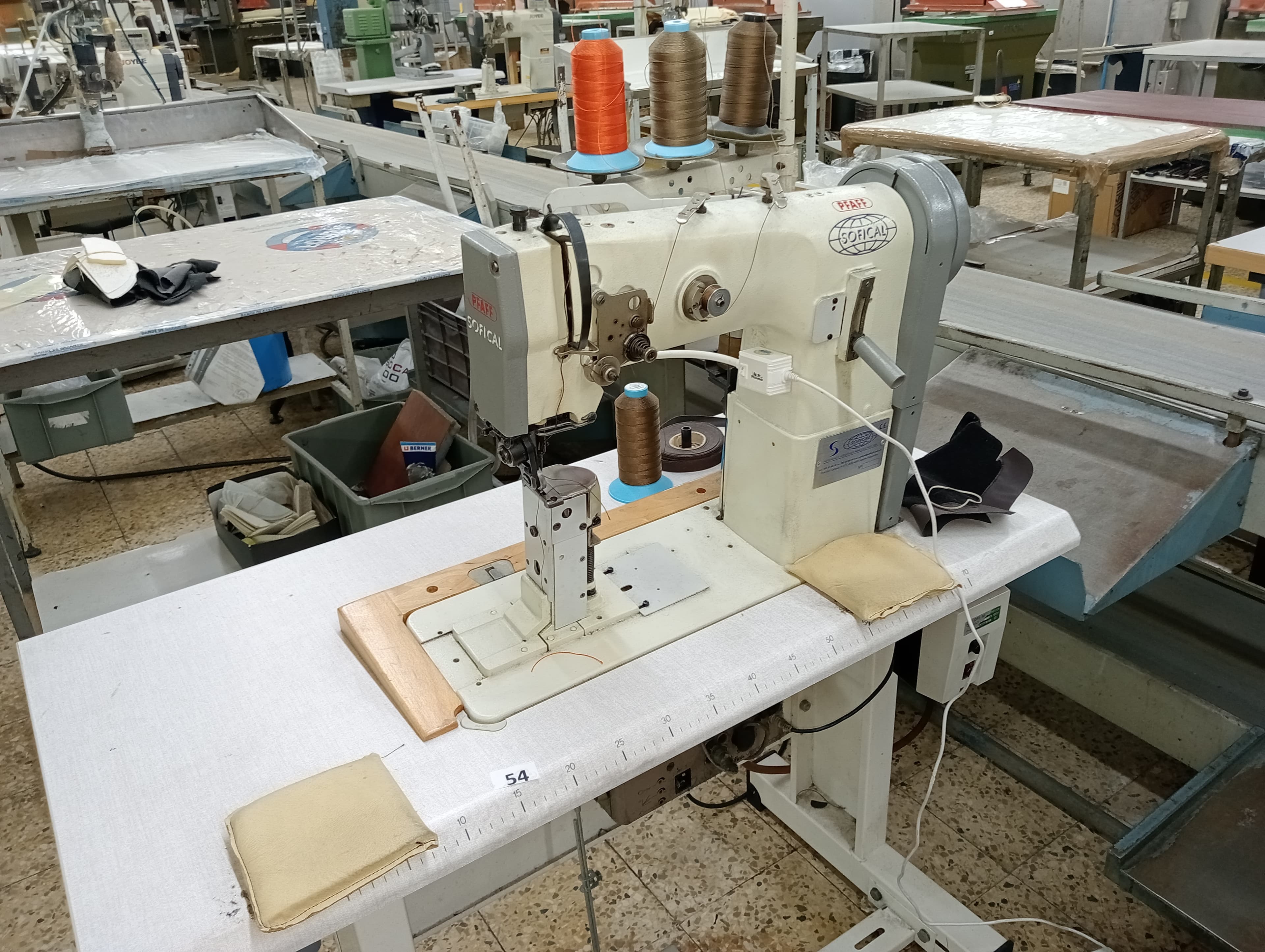 Équipements pour l'Industrie du Chaussure — image 151