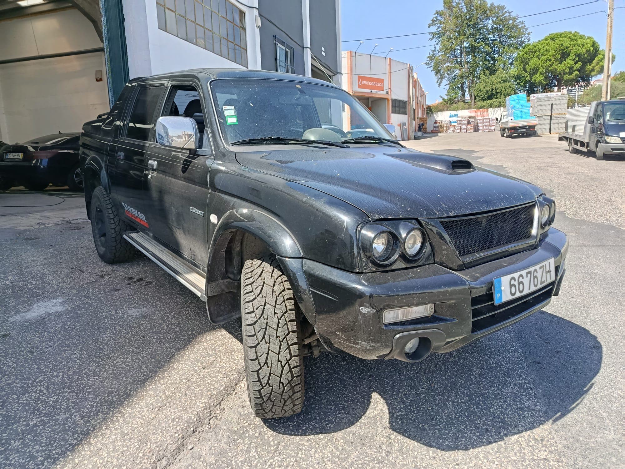 Mitsubishi L 200 · Año 2004 — imagen 1
