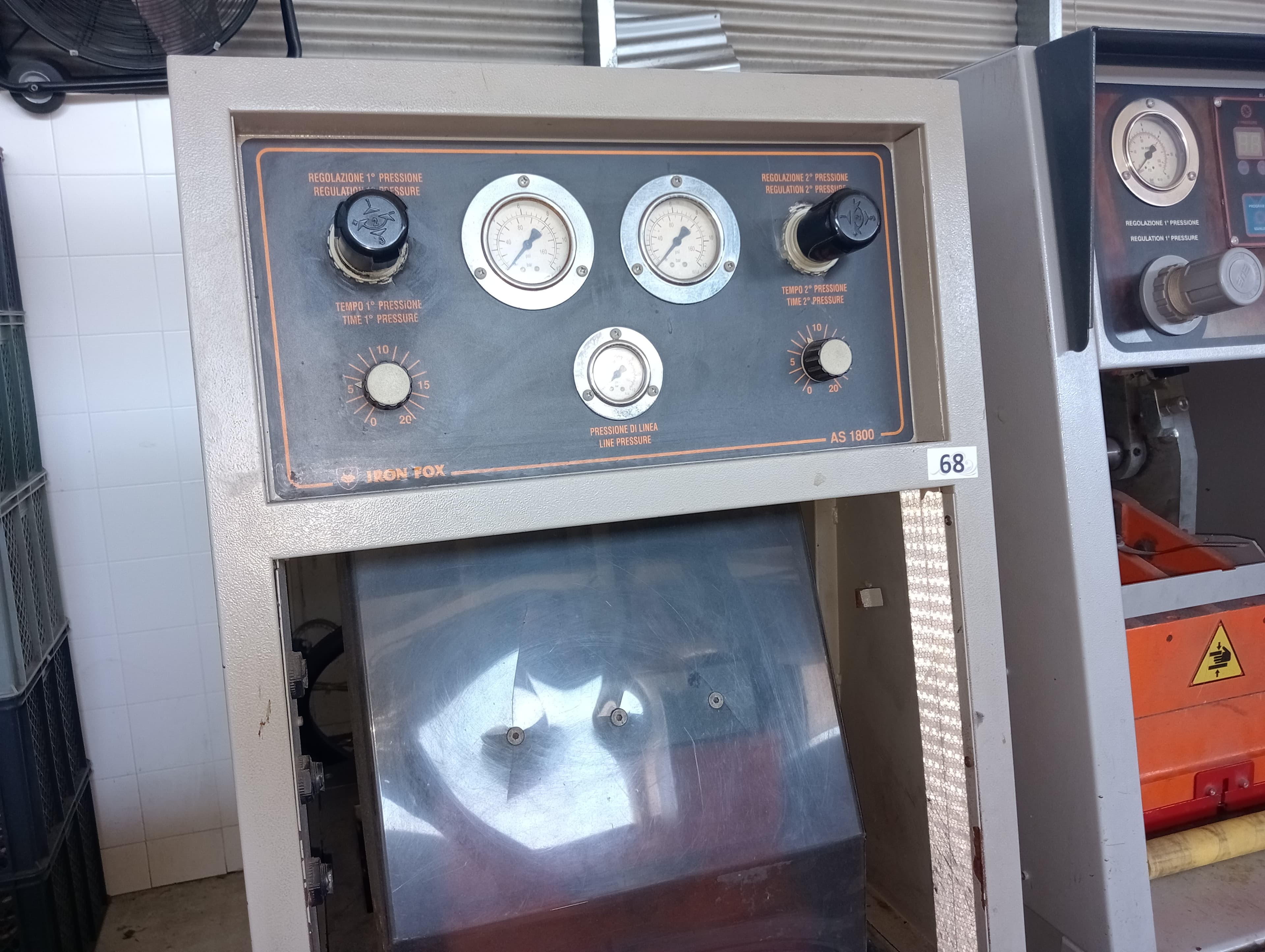 Sole and Vacuum Press · Refrigerator — image 7