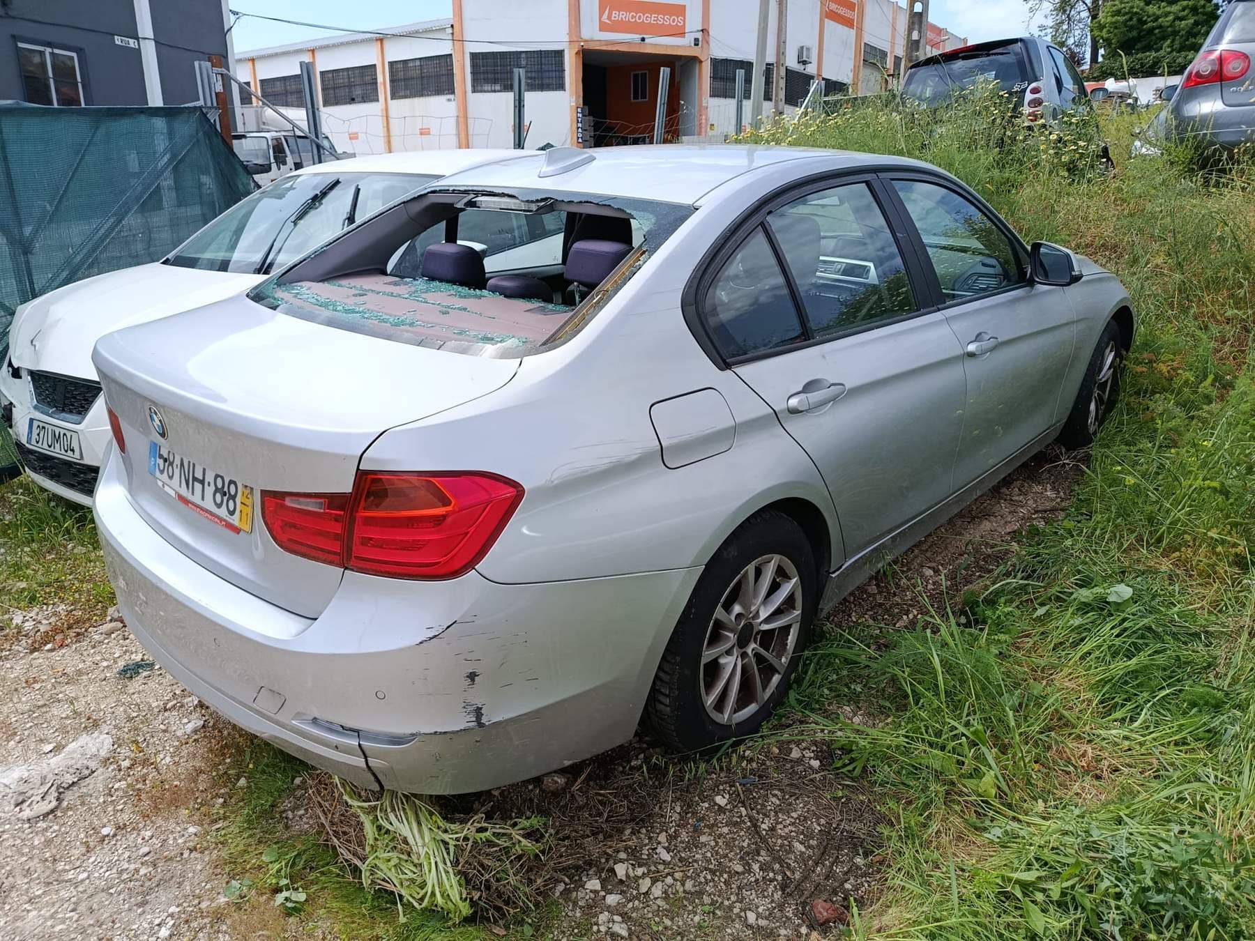 BMW 318 d · Année 2012 — image 4