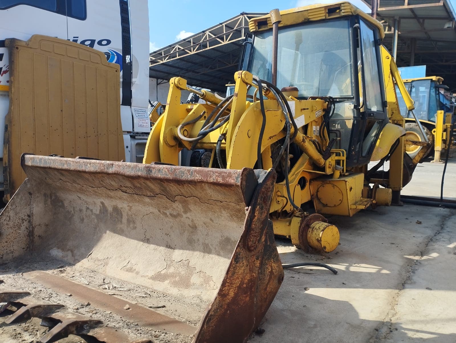 Retroexcavadora — JCB | Backhoe loader — JCB — imagen 13