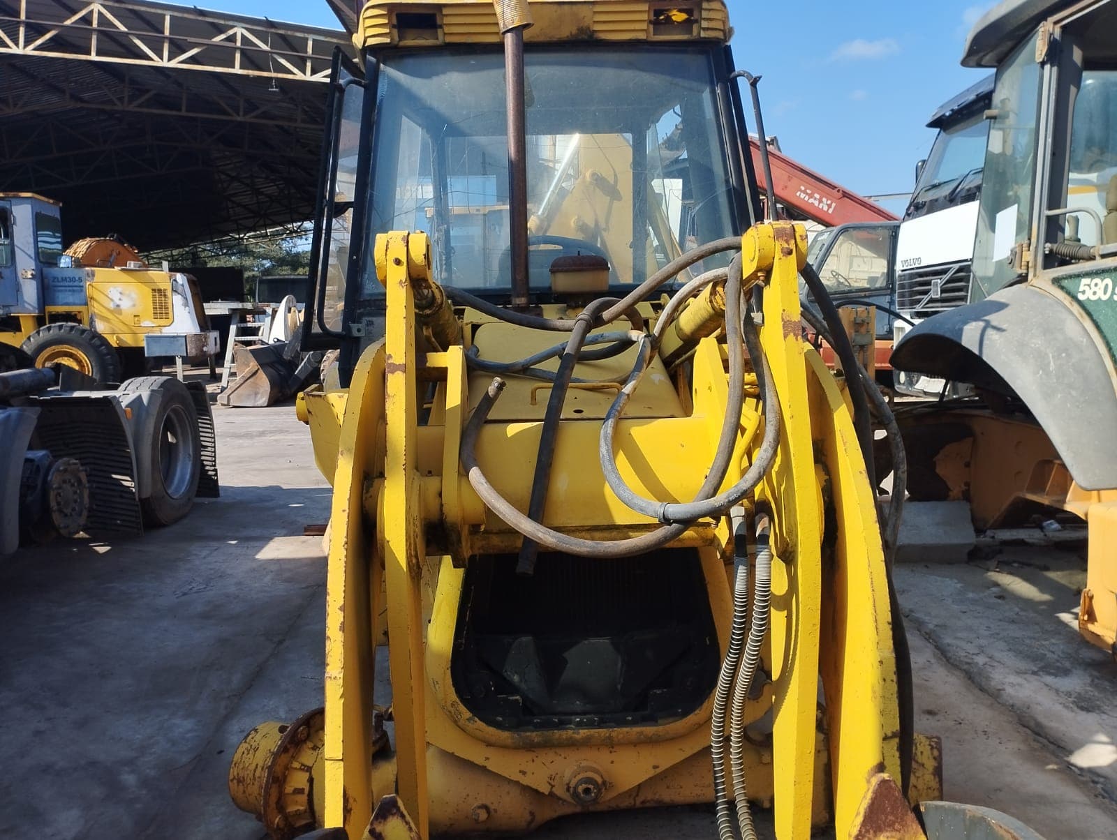 Retroexcavadora — JCB | Backhoe loader — JCB — imagen 6