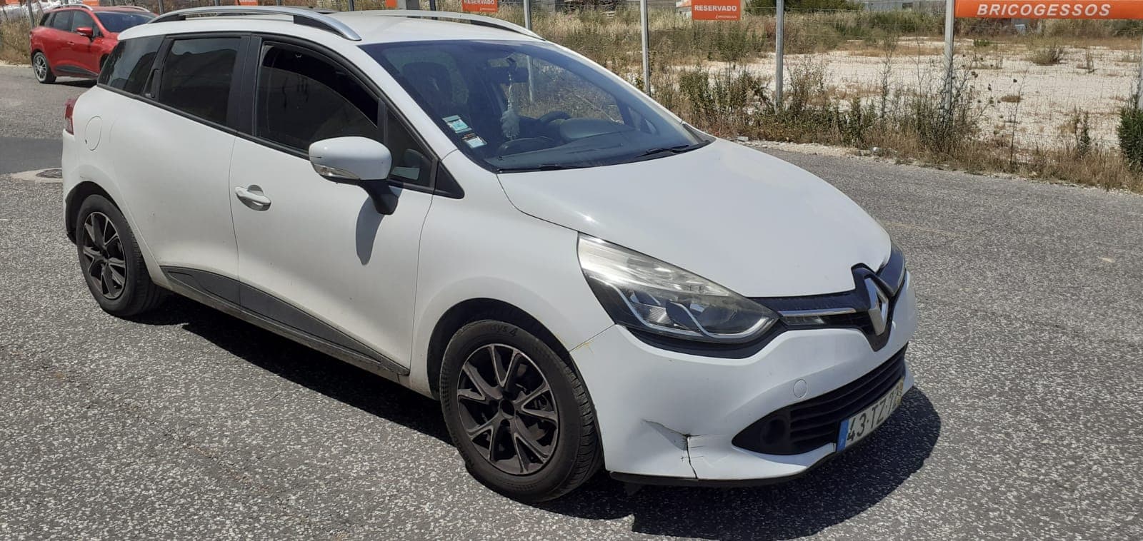Renault Clio 1.5 DCI · Ano 2014 43-TZ-72