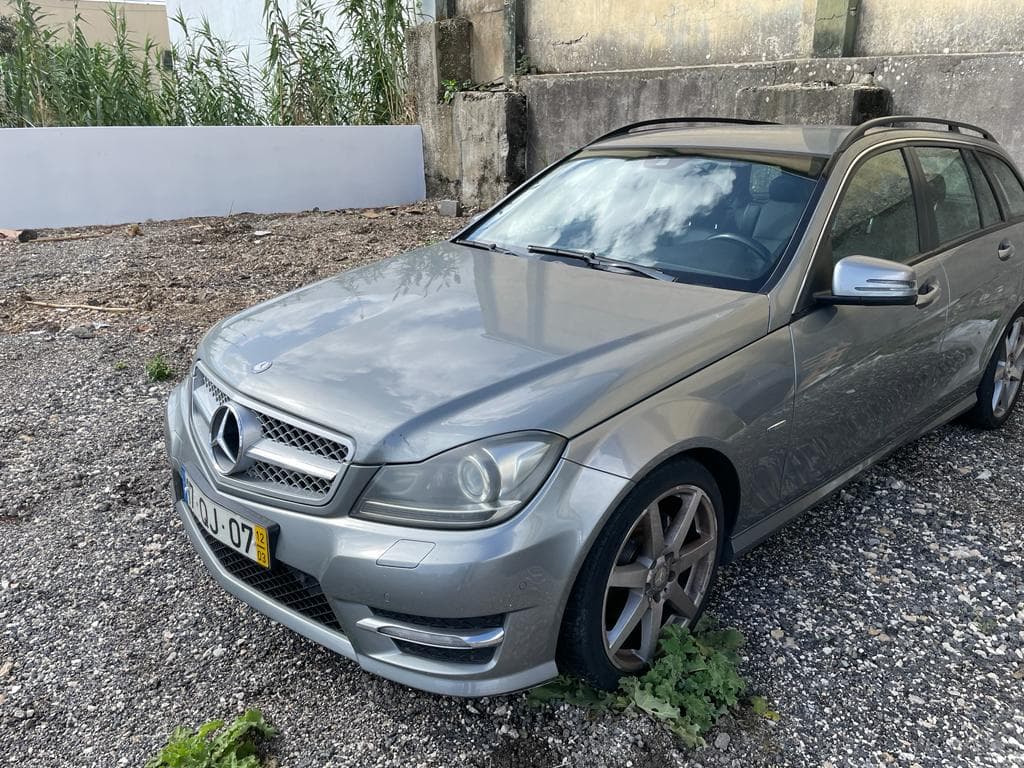 Mercedes-Benz C250 CDI · Ano 201217-QJ-07