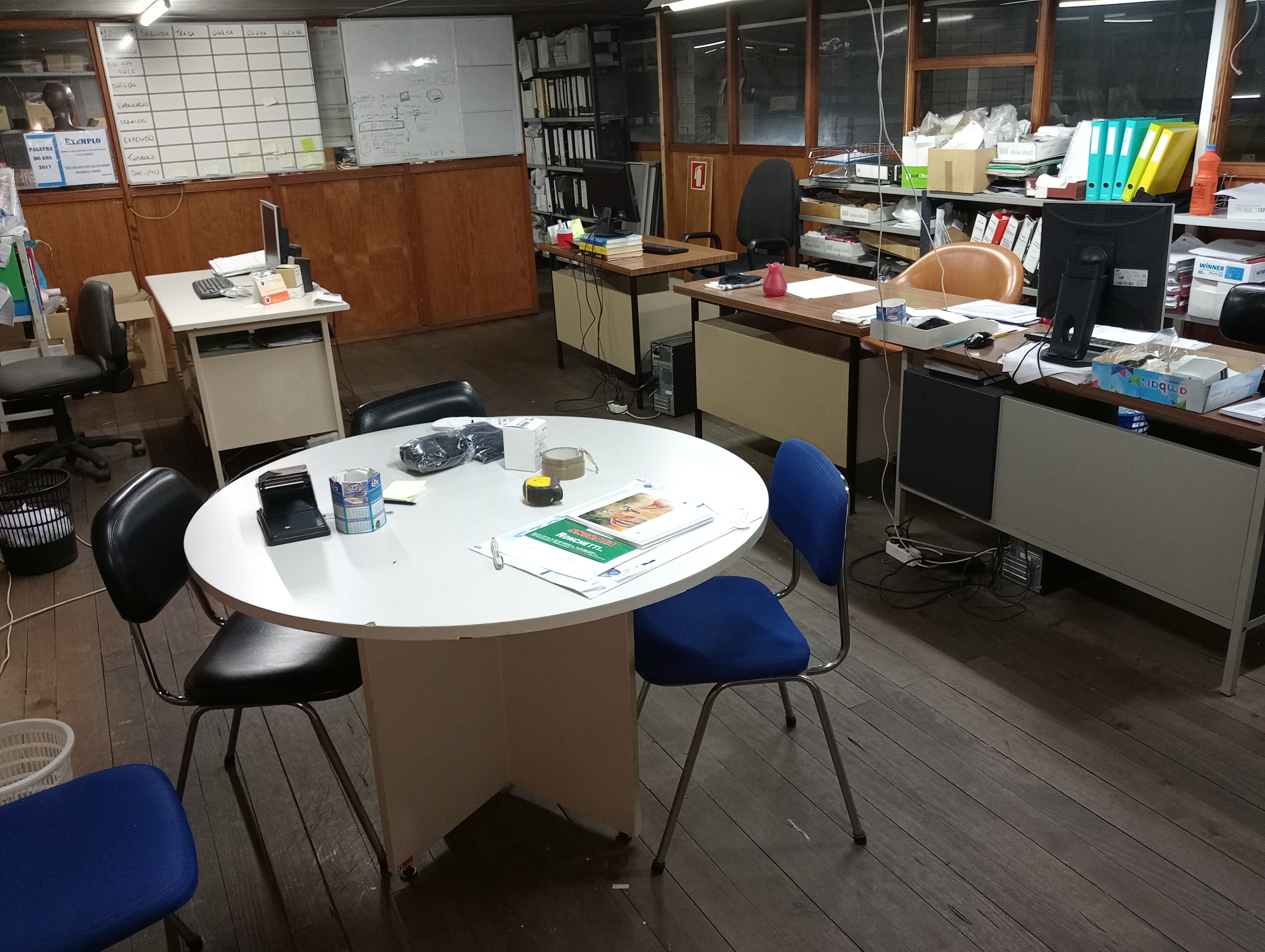 Equipamento Escritório