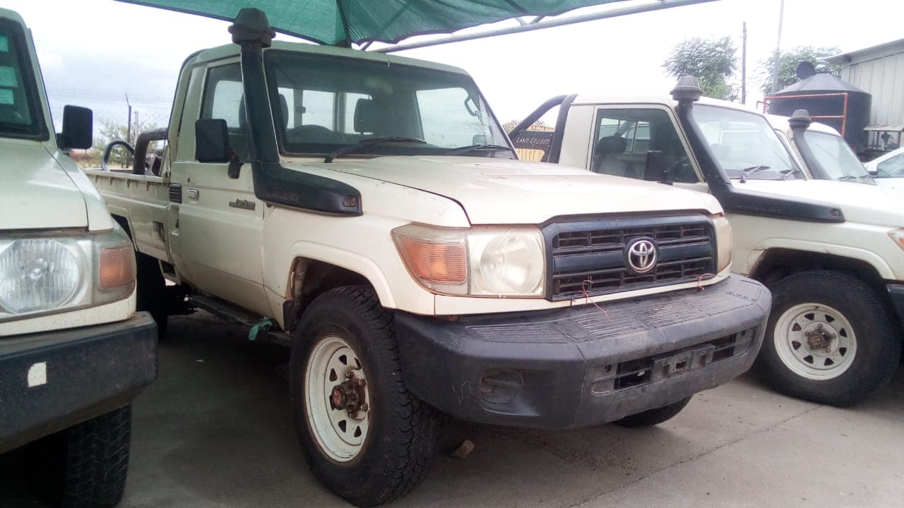 Toyota/Land Cruiser - 2013