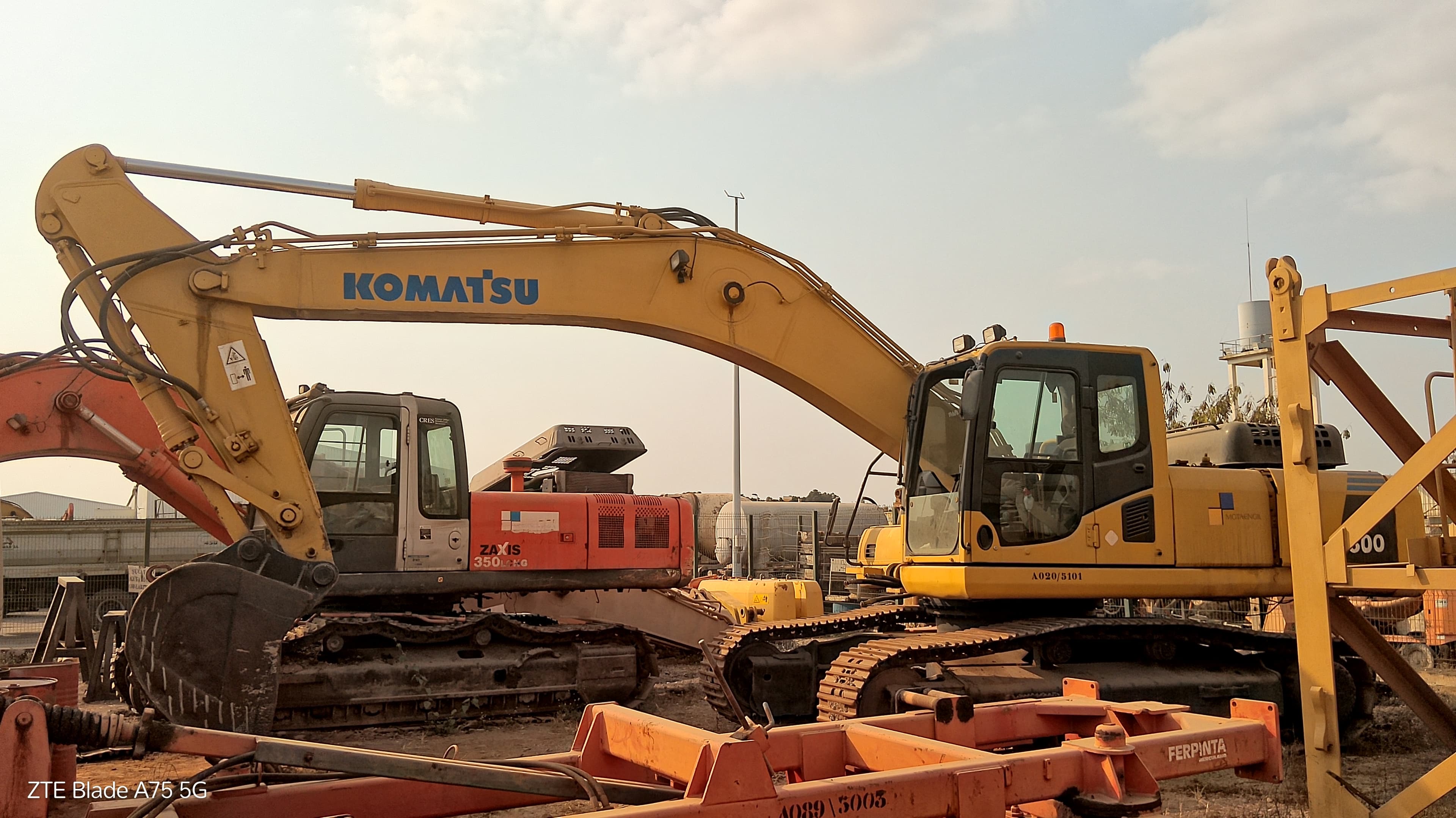 Escavadora de Rastos 30 T KOMATSU PC300-8