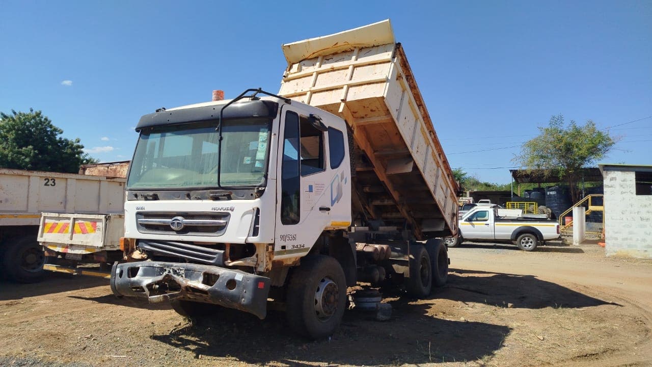 TATA NOVUS K5DEF 26T (6X4) - 2014