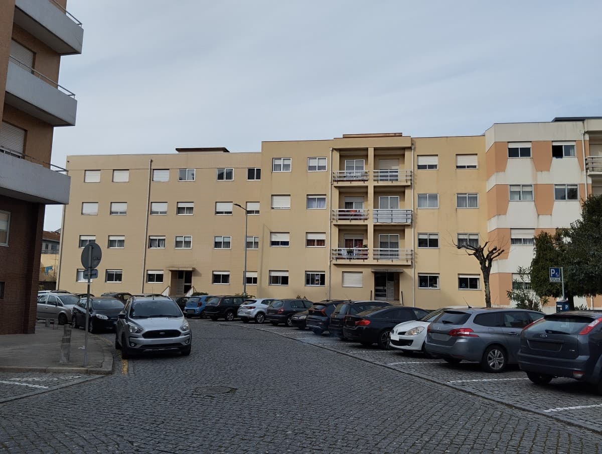Over 20 bank properties at auction for more than 5.6 million