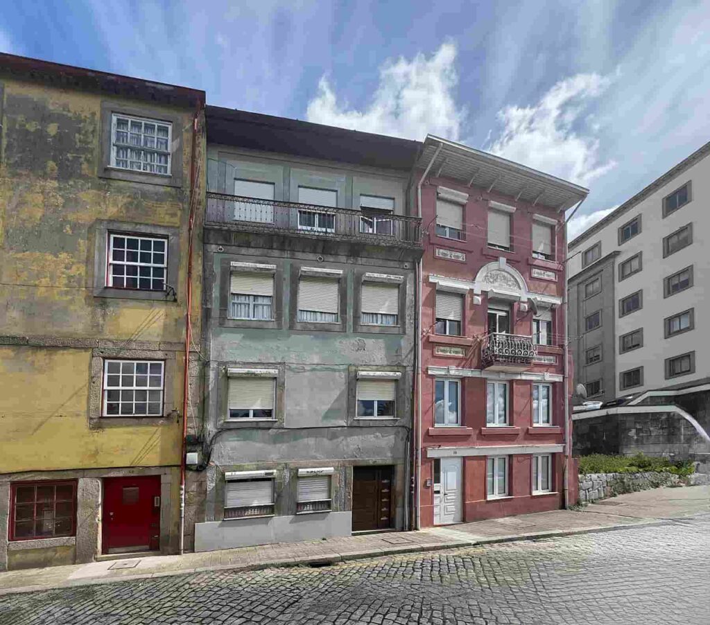 Urban Rehabilitation: Building in Jardim das Virtudes